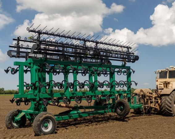 Культиватор широкозахватный сплошной прицепной КШС-10 для тракторов тягового класса 5